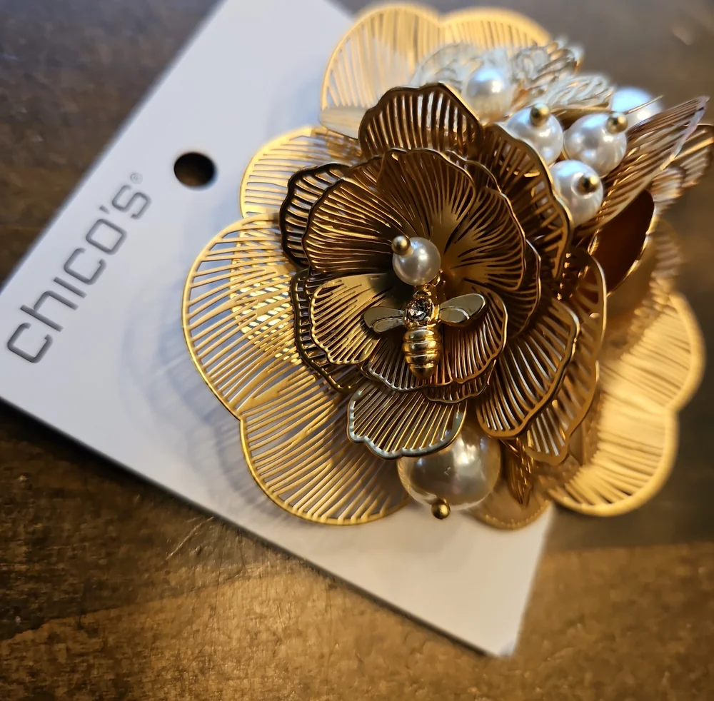 NWT Chico's Filagree Floral Brooch